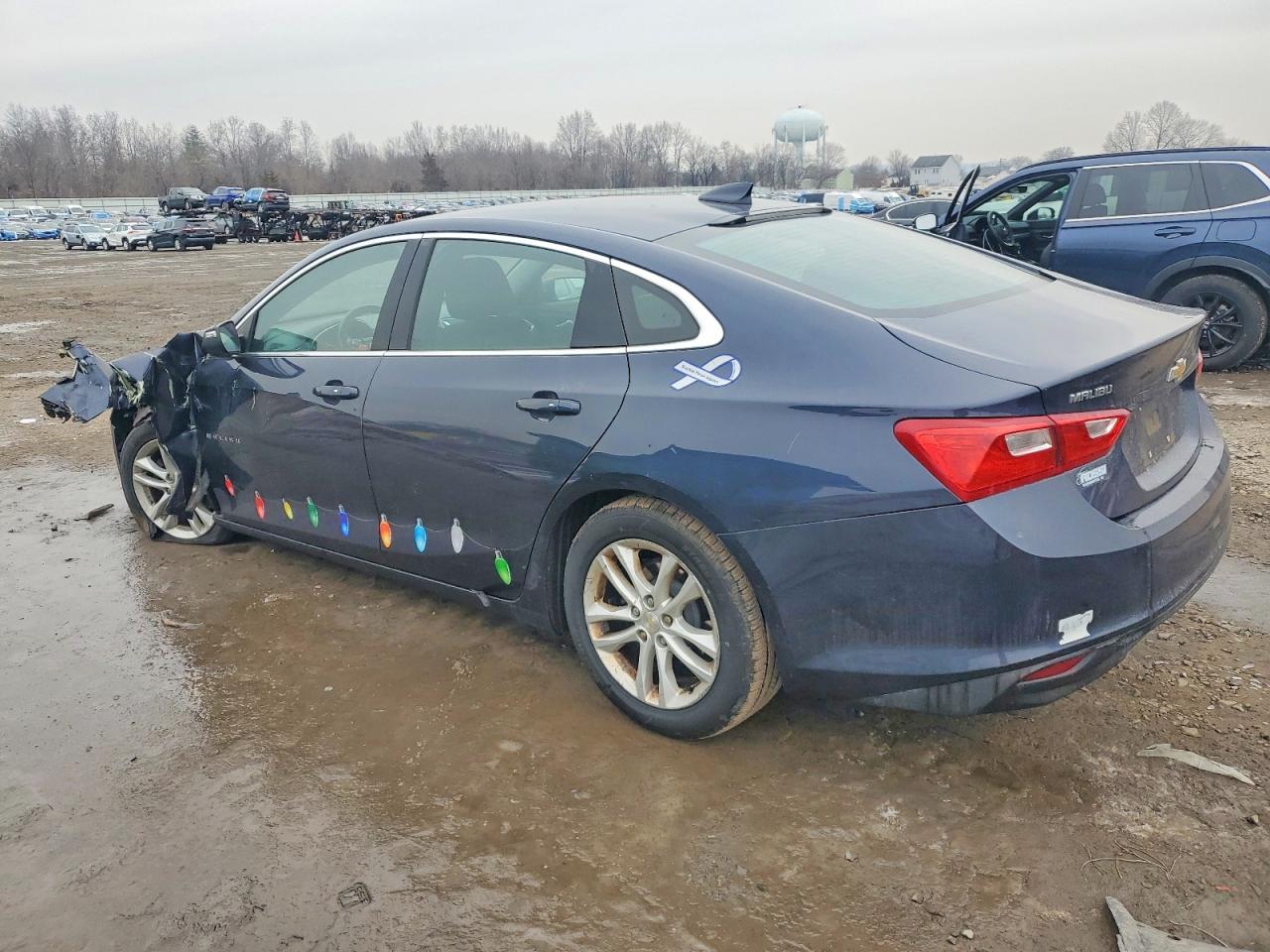 2016 CHEVROLET MALIBU LT photo 2