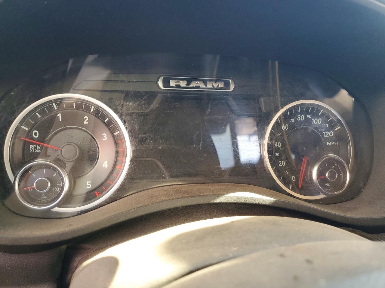 2019 RAM 3500 LARAMIE photo 8