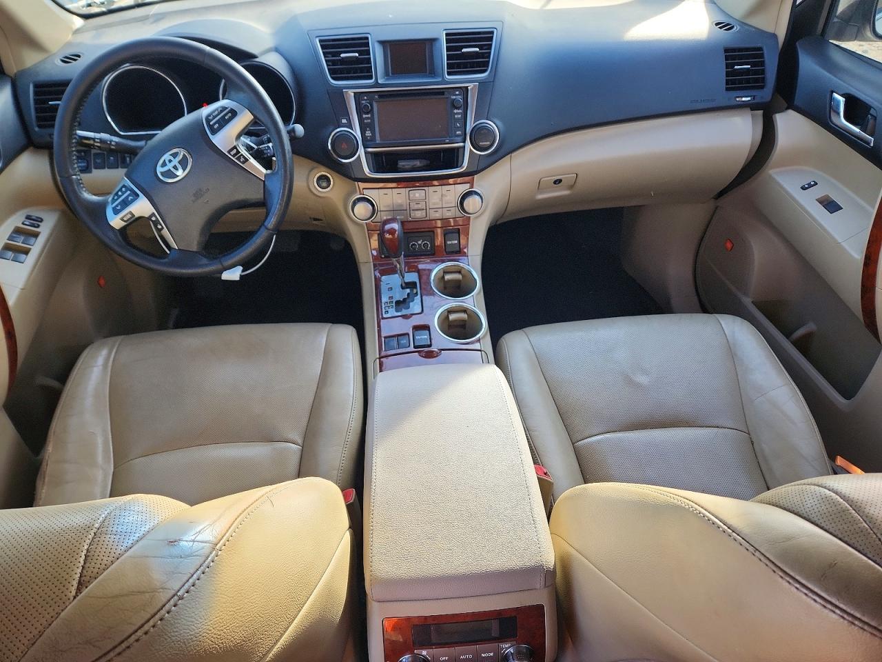 2013 TOYOTA HIGHLANDER LIMITED photo 8