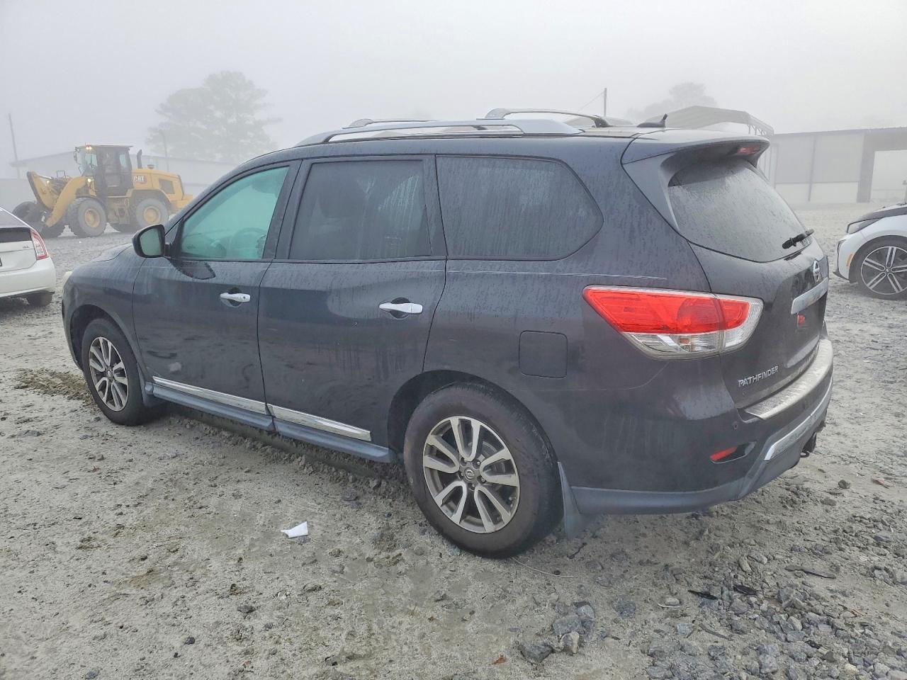 2013 NISSAN PATHFINDER S photo 2