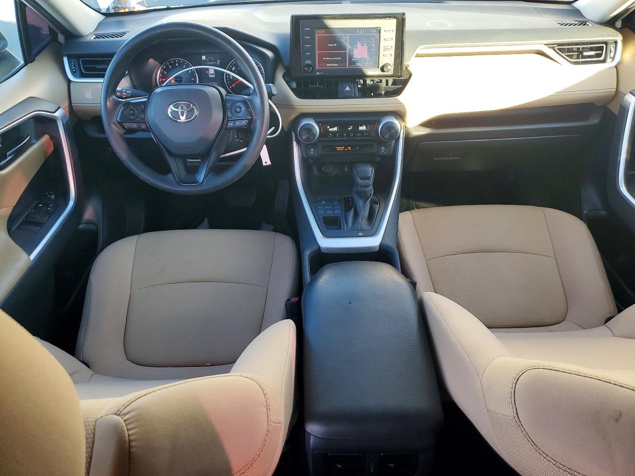 2022 TOYOTA RAV4 LE photo 15