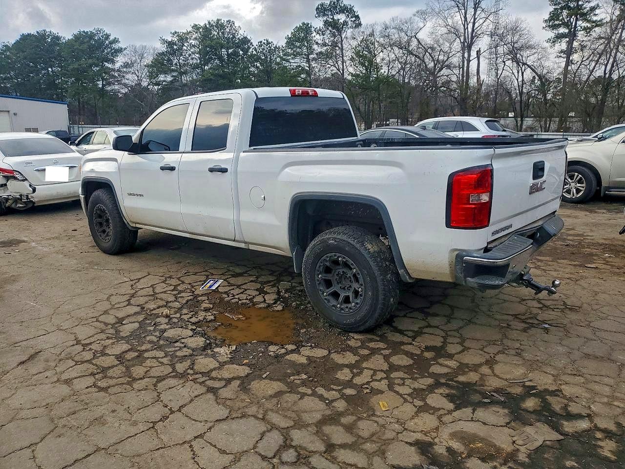 2015 GMC SIERRA C1500 photo 2