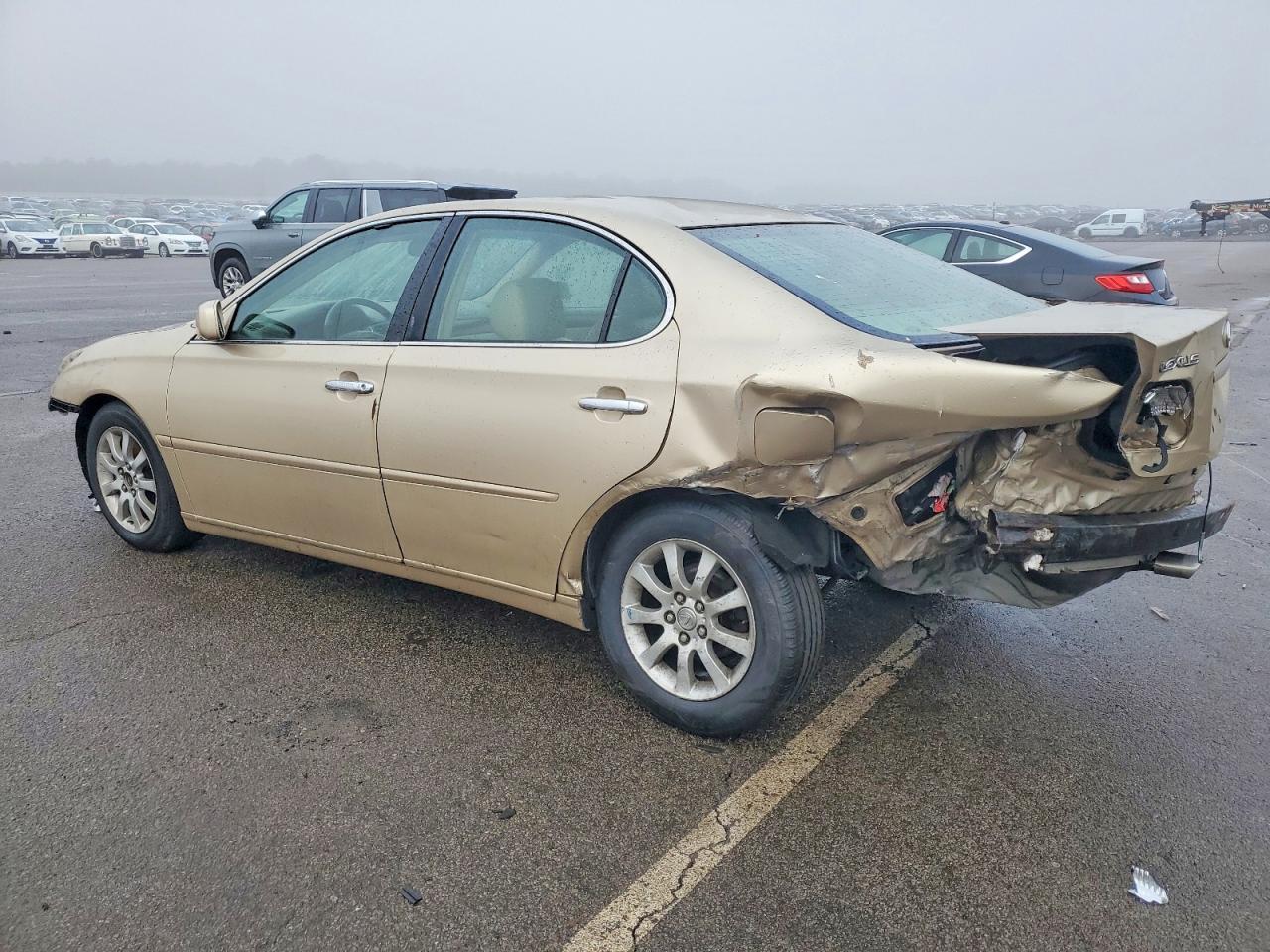 2002 LEXUS ES 300 photo 2