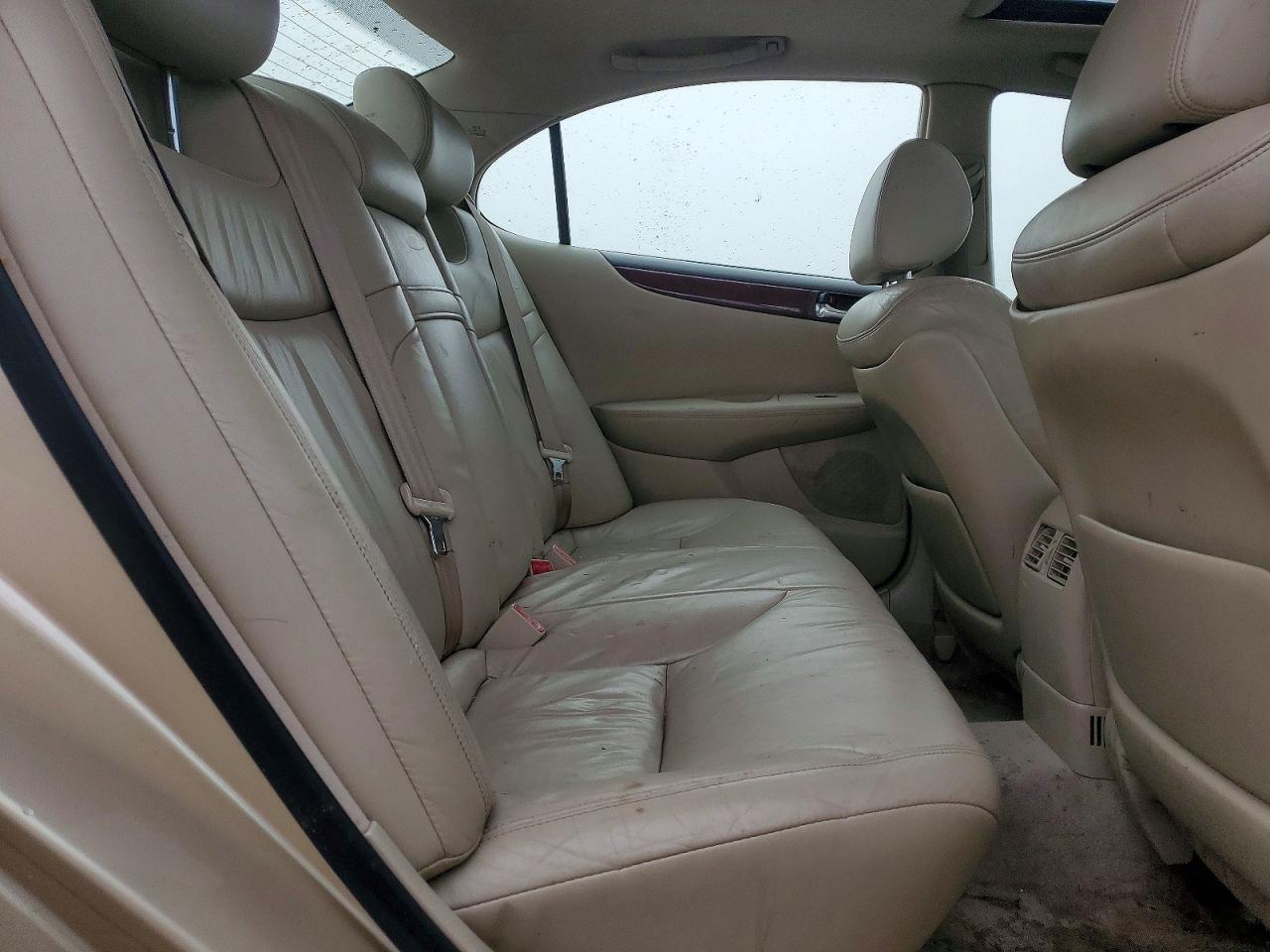 2002 LEXUS ES 300 photo 10