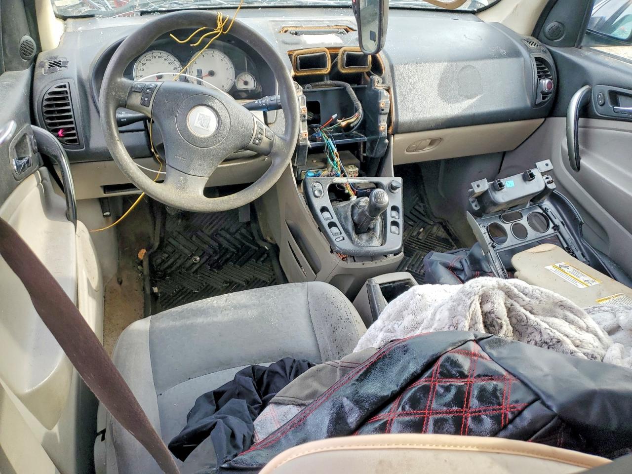 2006 SATURN VUE photo 8