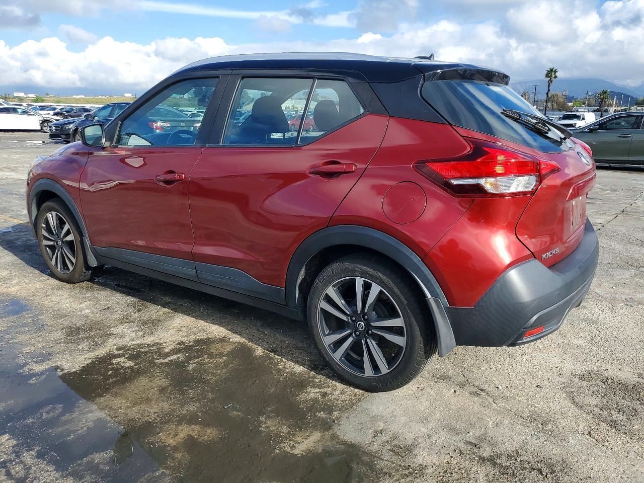 2019 NISSAN KICKS S photo 2