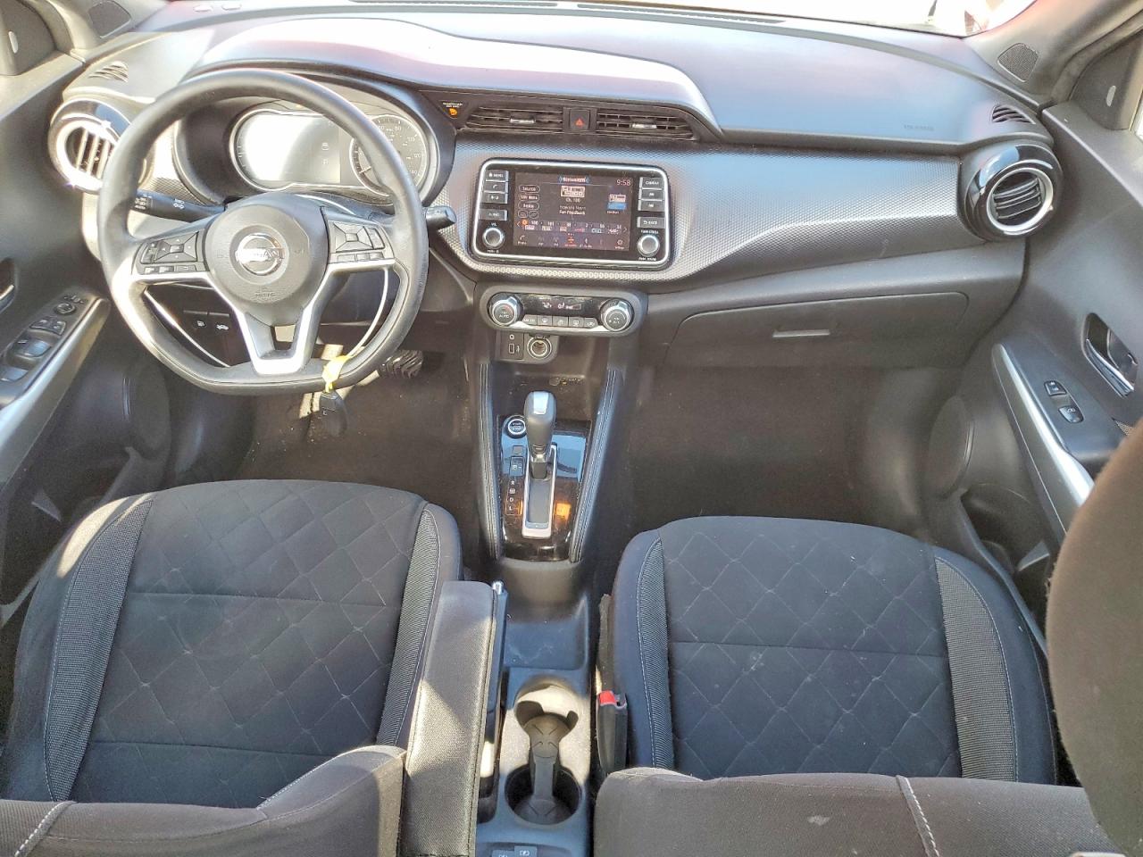 2019 NISSAN KICKS S photo 8
