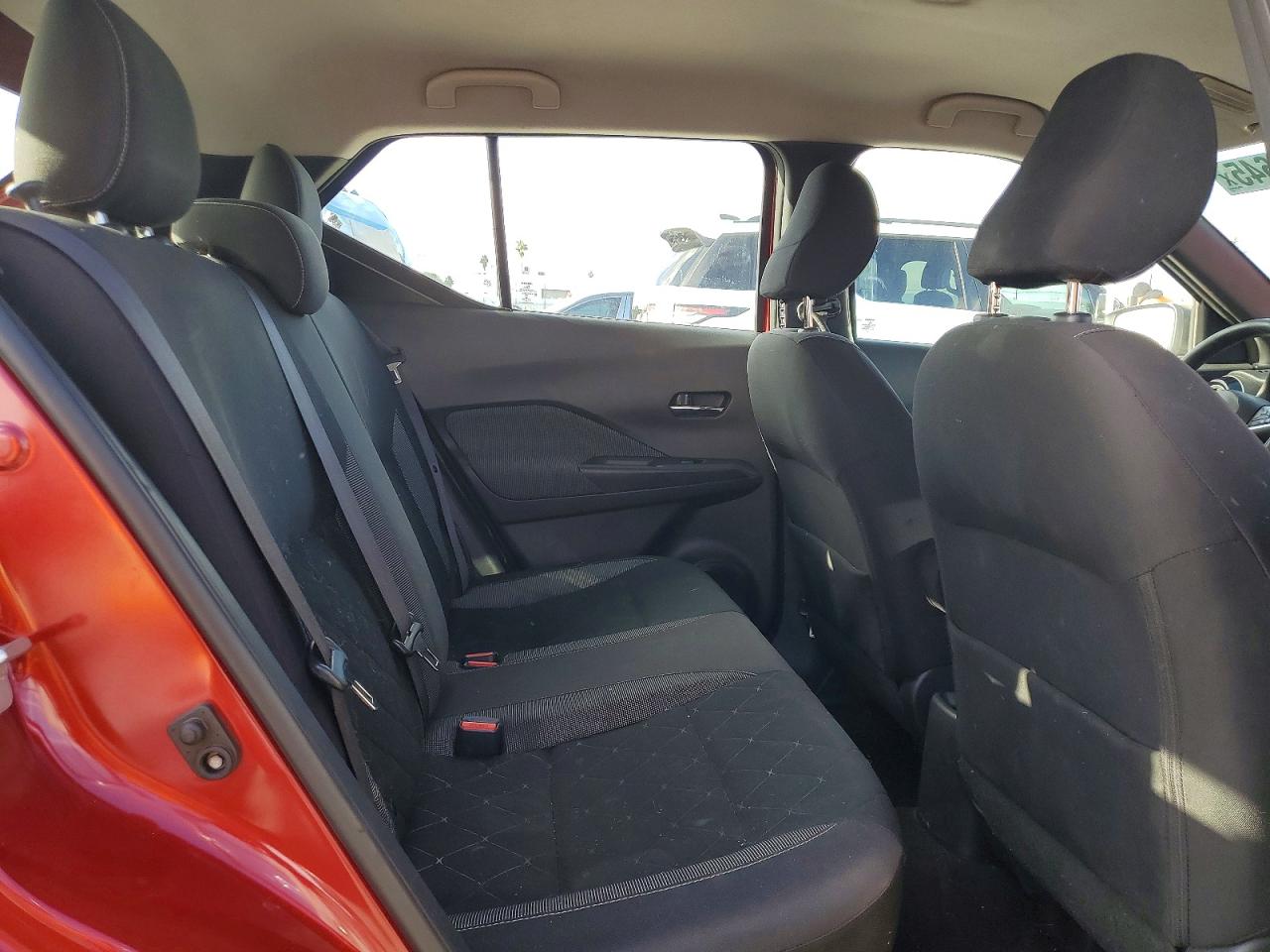 2019 NISSAN KICKS S photo 11