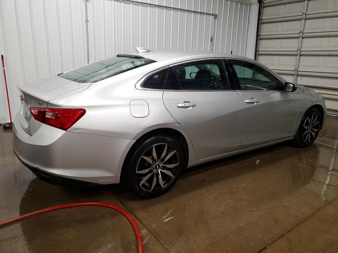 2018 CHEVROLET MALIBU LT photo 3