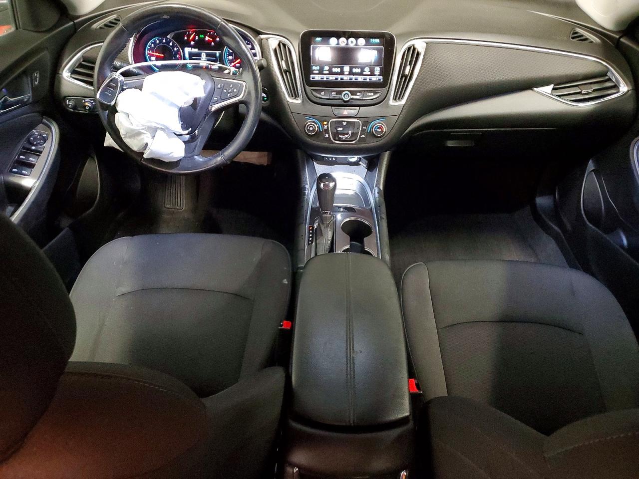 2018 CHEVROLET MALIBU LT photo 8