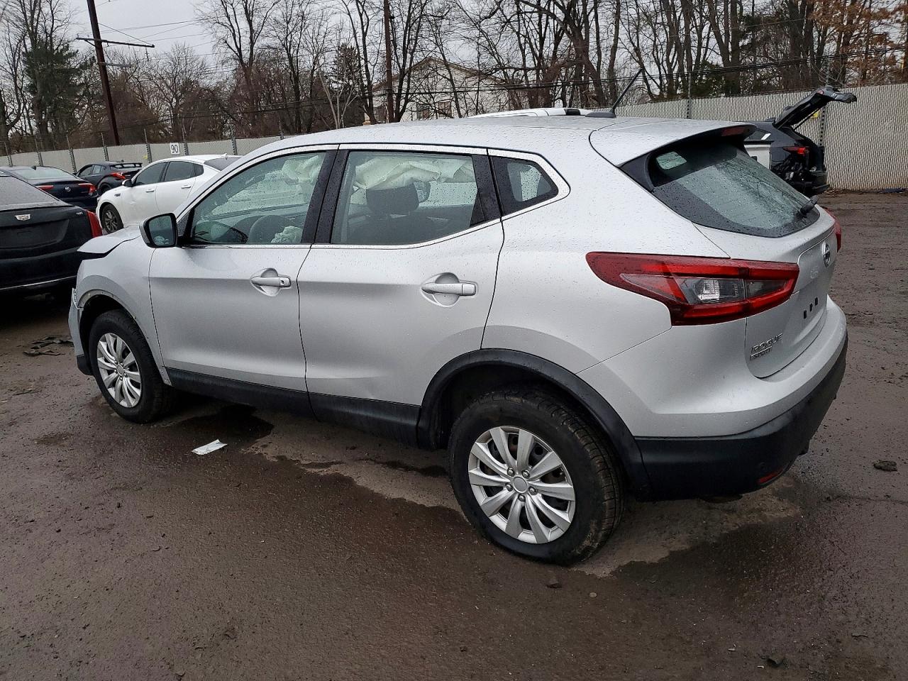 2020 NISSAN ROGUE SPORT S photo 2