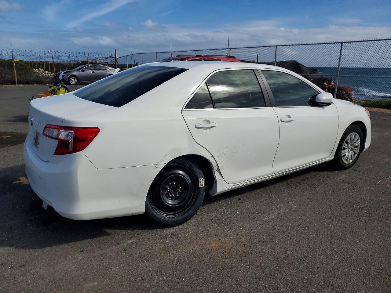 2012 TOYOTA CAMRY BASE photo 3