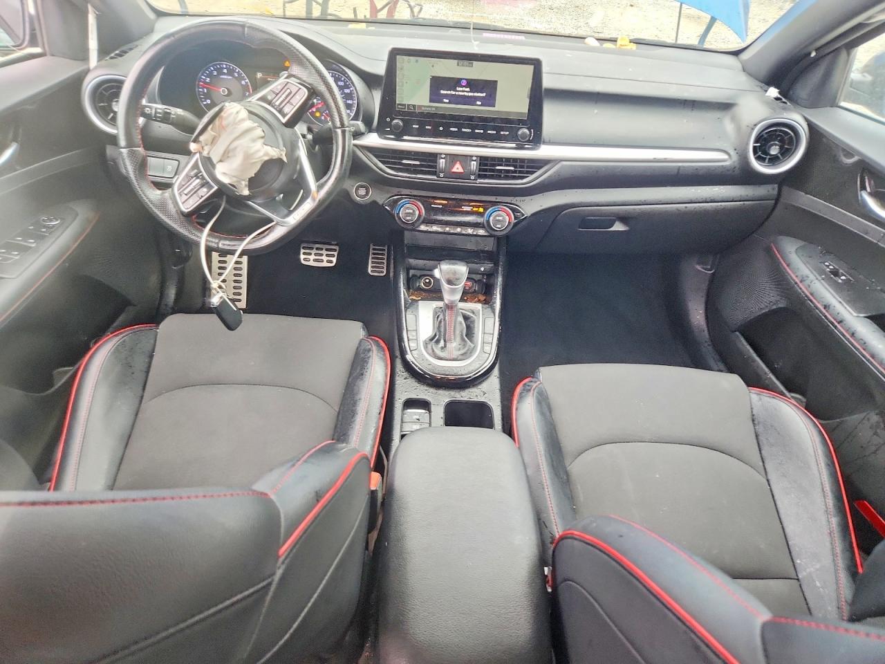2023 KIA FORTE GT photo 8