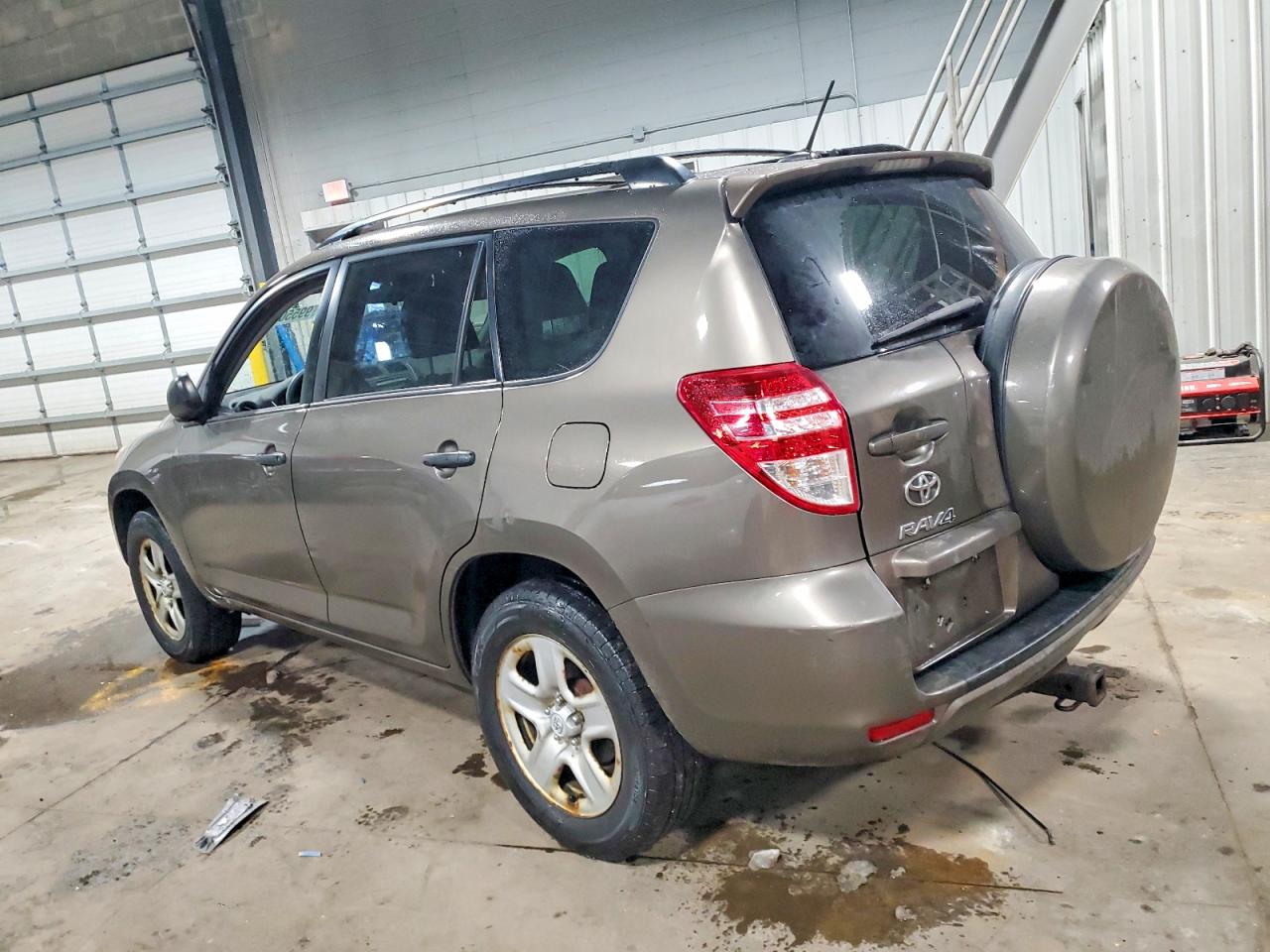 2012 TOYOTA RAV4 photo 2