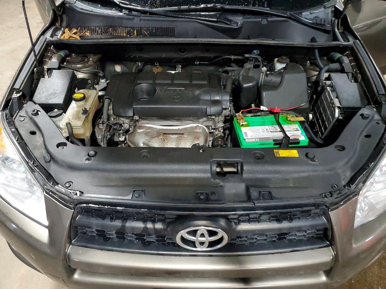2012 TOYOTA RAV4 photo 11