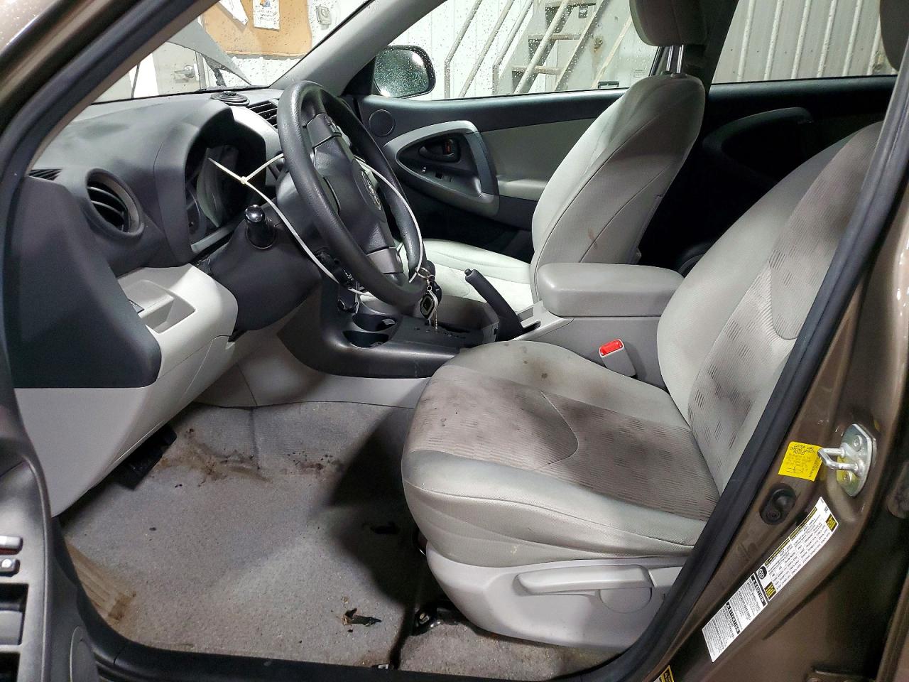 2012 TOYOTA RAV4 photo 7