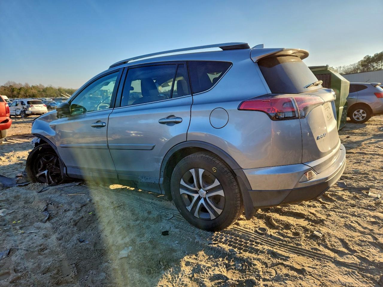2016 TOYOTA RAV4 LE photo 2