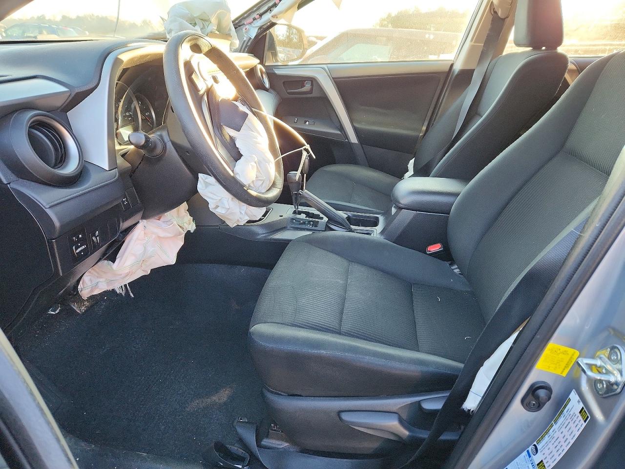 2016 TOYOTA RAV4 LE photo 7