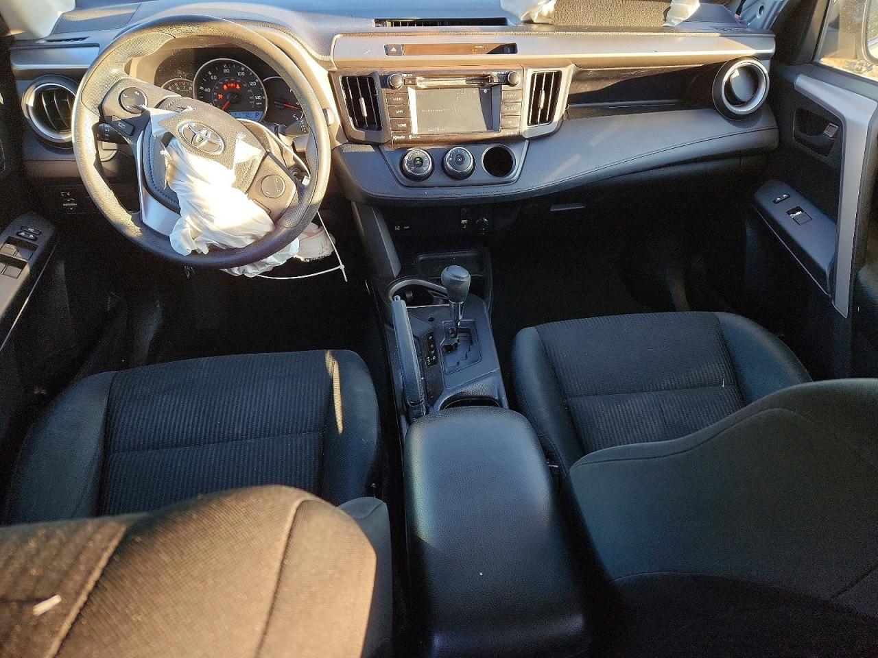 2016 TOYOTA RAV4 LE photo 8