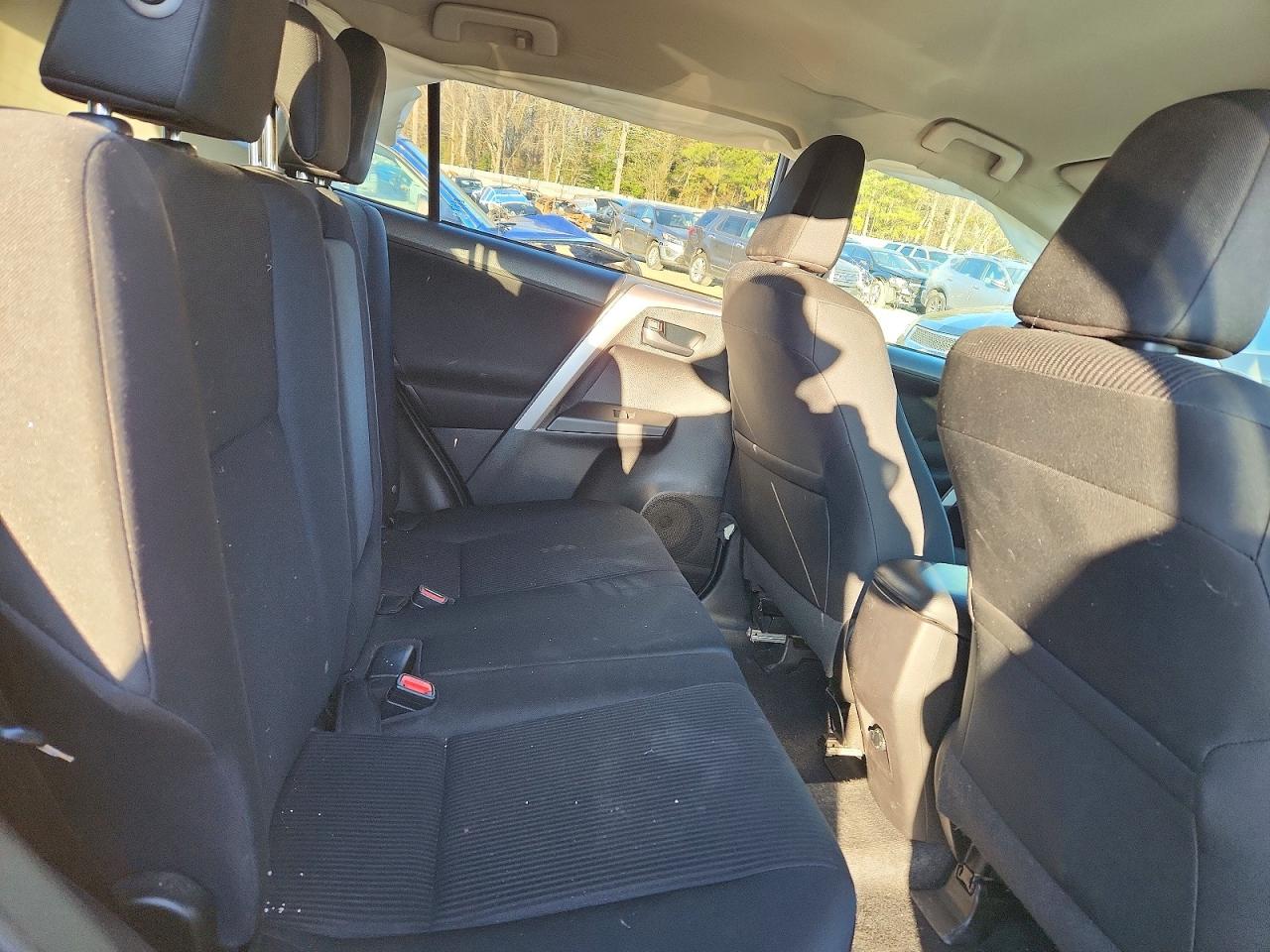 2016 TOYOTA RAV4 LE photo 11