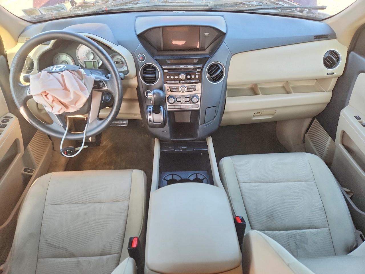 2015 HONDA PILOT LX photo 8