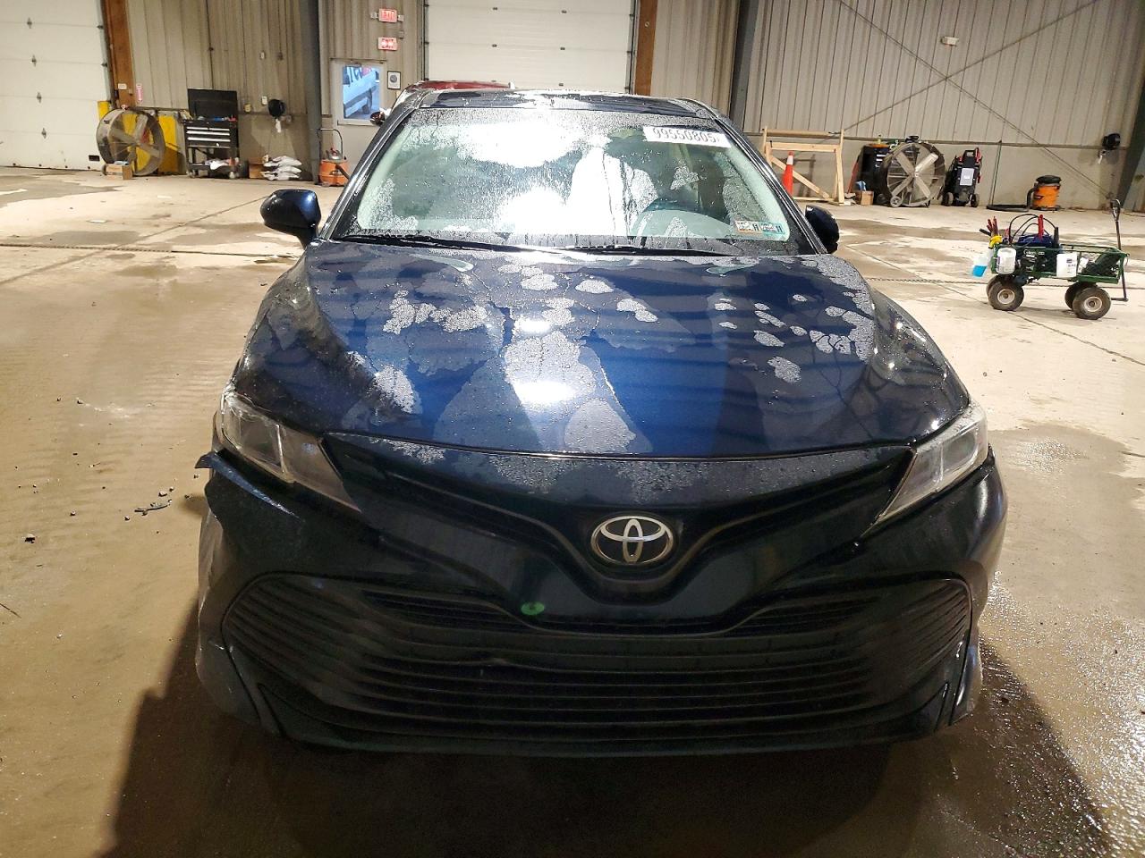 2018 TOYOTA CAMRY LE photo 5