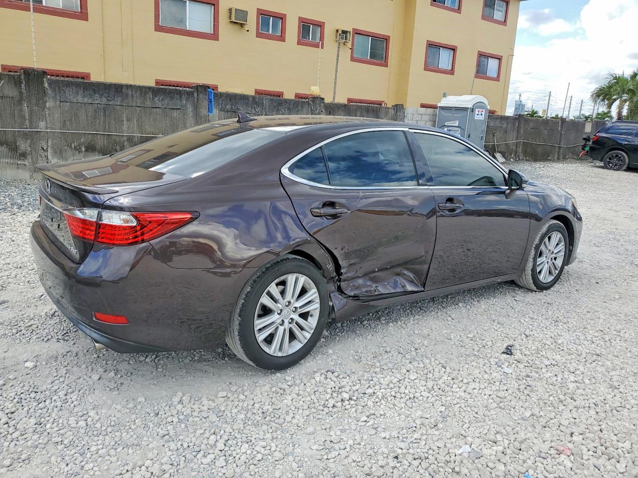 2013 LEXUS ES 350 photo 3
