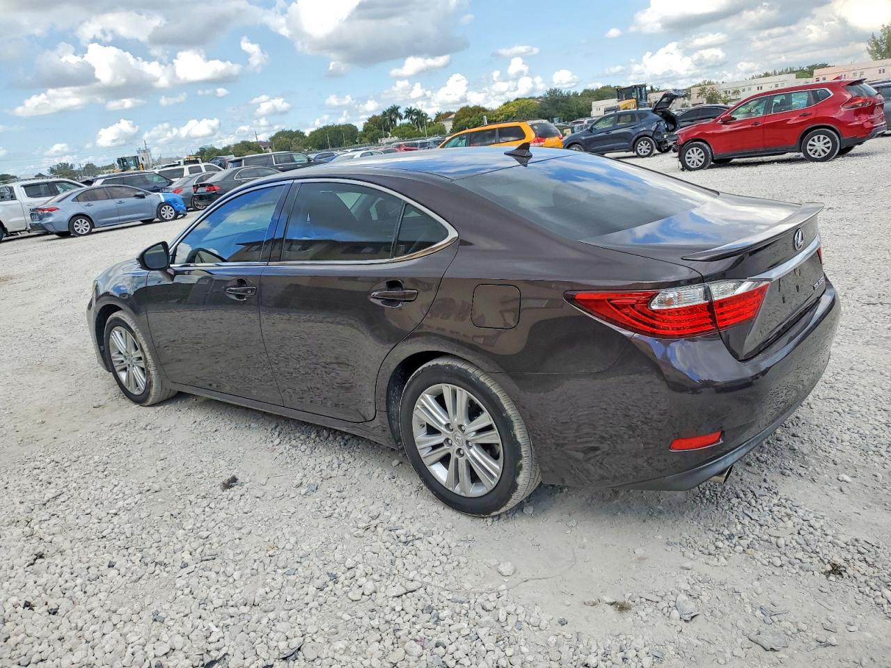 2013 LEXUS ES 350 photo 2