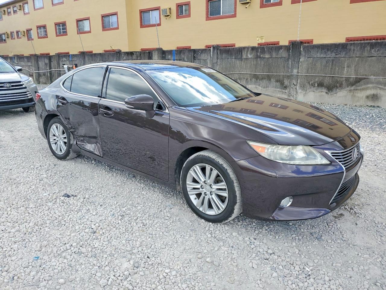2013 LEXUS ES 350 photo 4