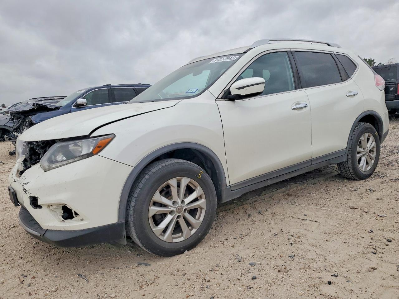 2016 NISSAN ROGUE