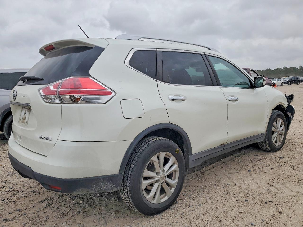 2016 NISSAN ROGUE S photo 3
