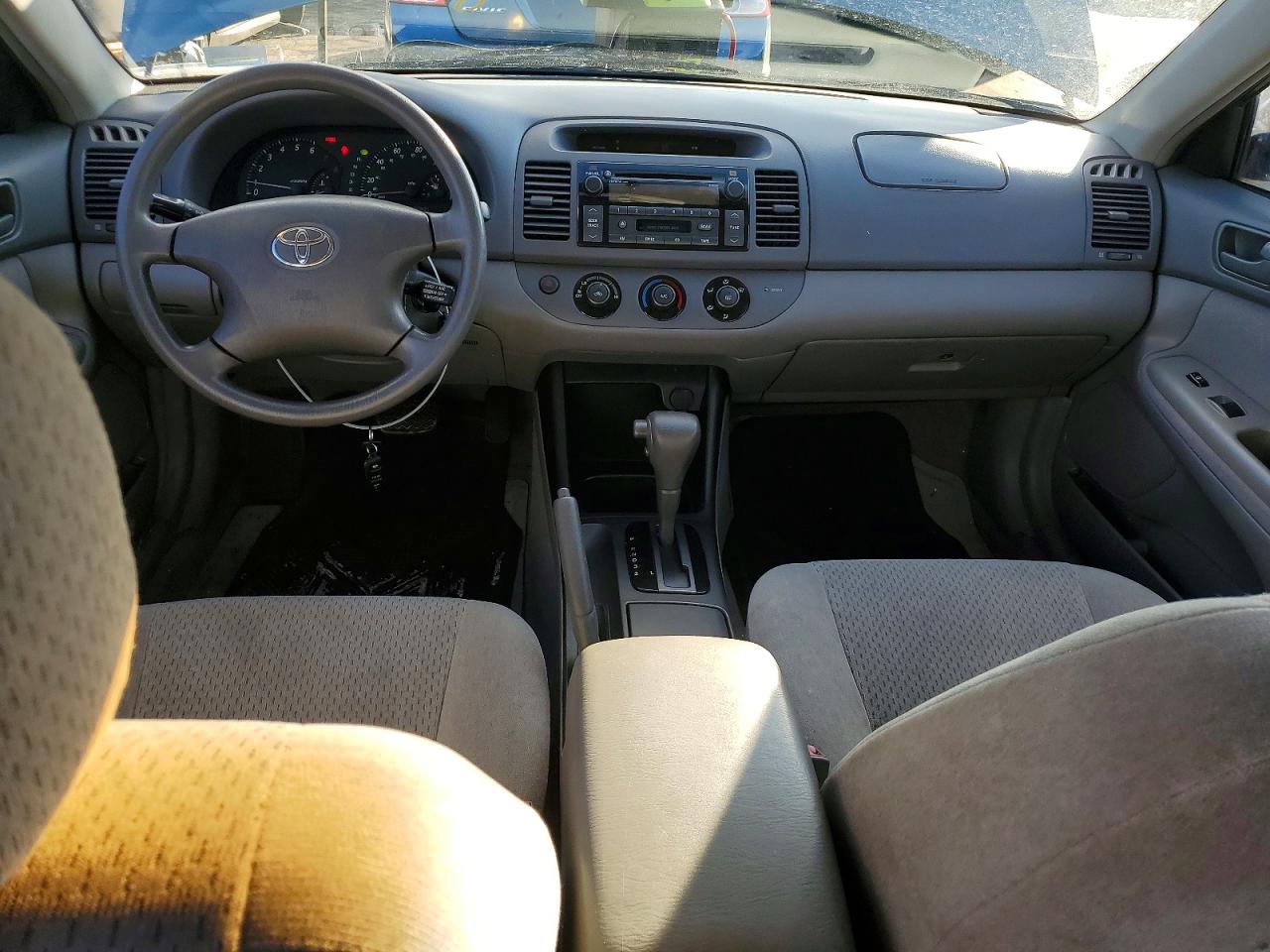 2003 TOYOTA CAMRY LE photo 8