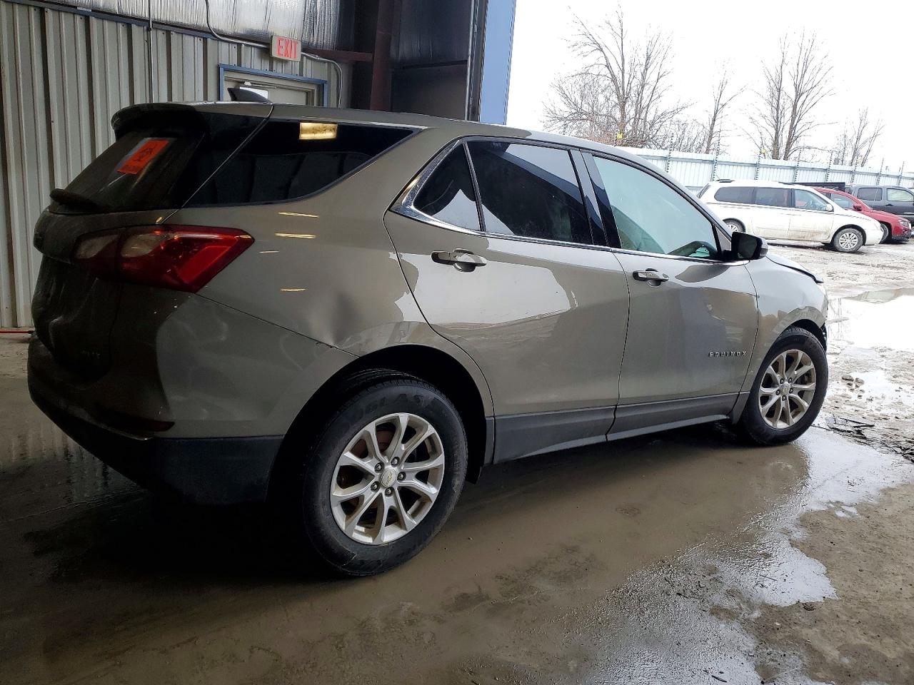 2018 CHEVROLET EQUINOX LT photo 3