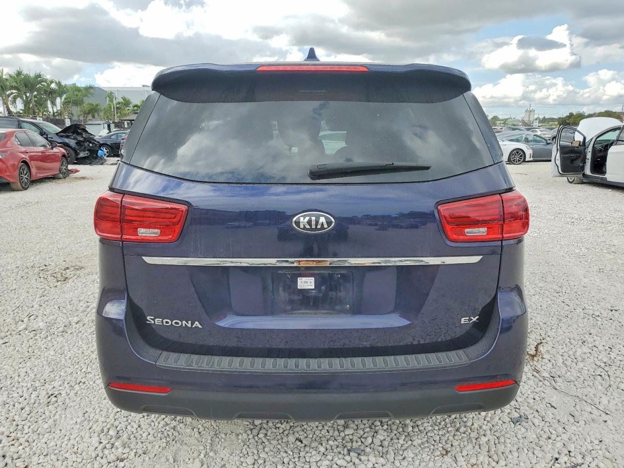 2020 KIA SEDONA EX photo 6
