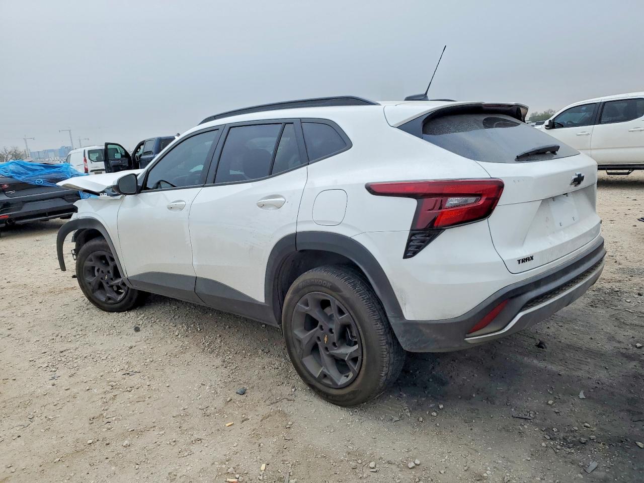 2025 CHEVROLET TRAX 1LT photo 3