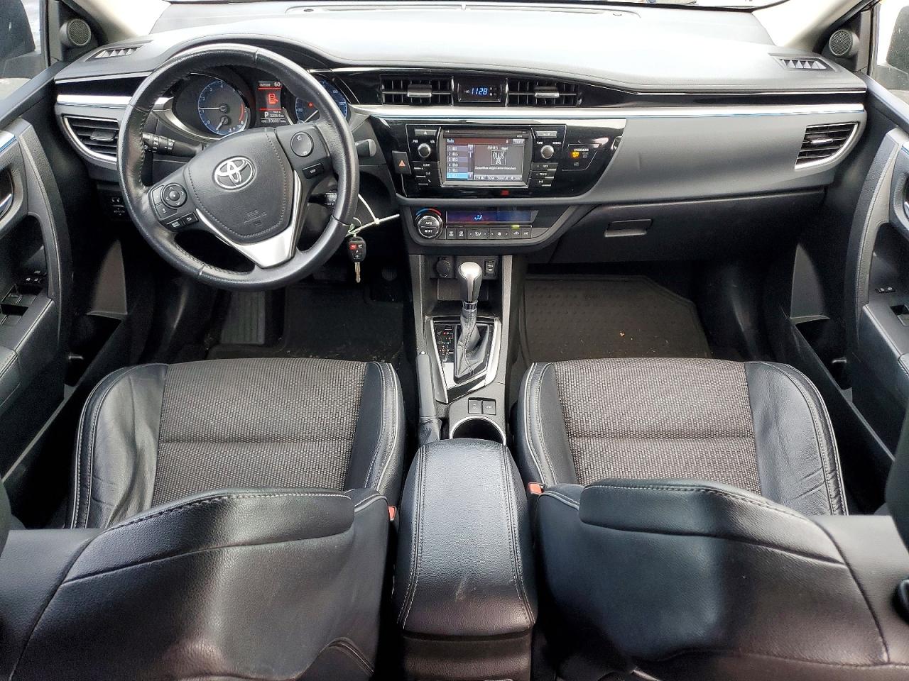 2015 TOYOTA COROLLA L photo 8