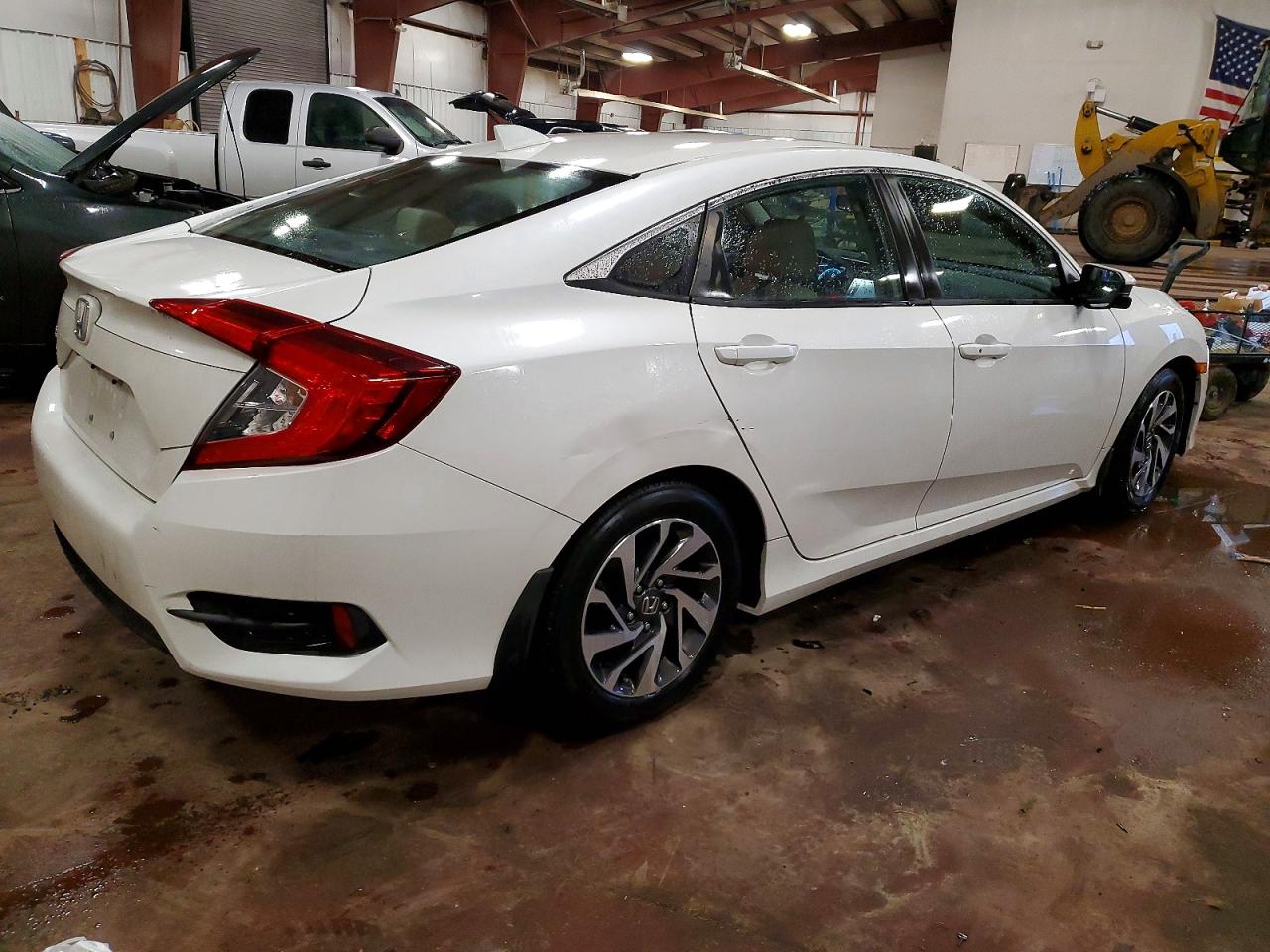 2017 HONDA CIVIC EX photo 3