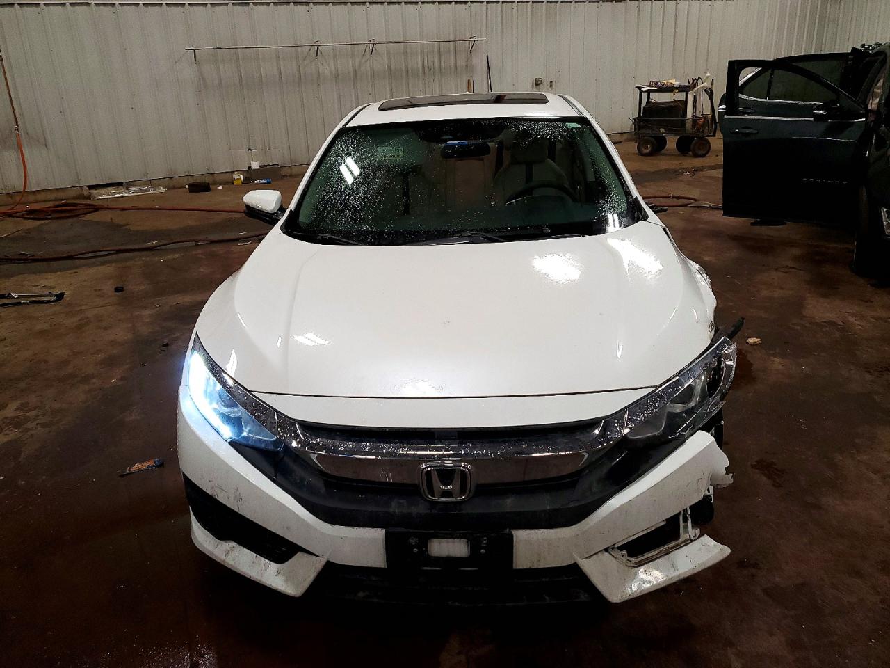 2017 HONDA CIVIC EX photo 5