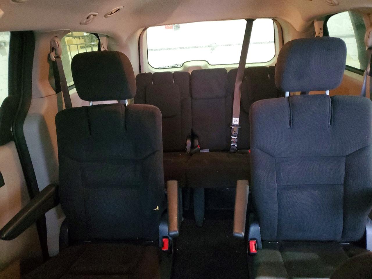 2015 DODGE GRAND CARAVAN SE photo 19