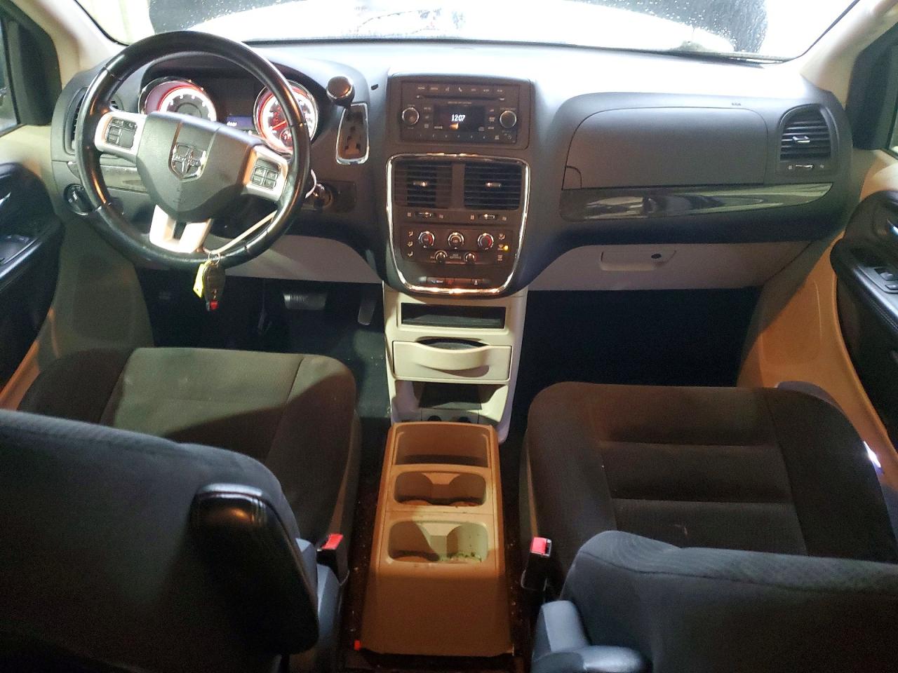 2015 DODGE GRAND CARAVAN SE photo 15
