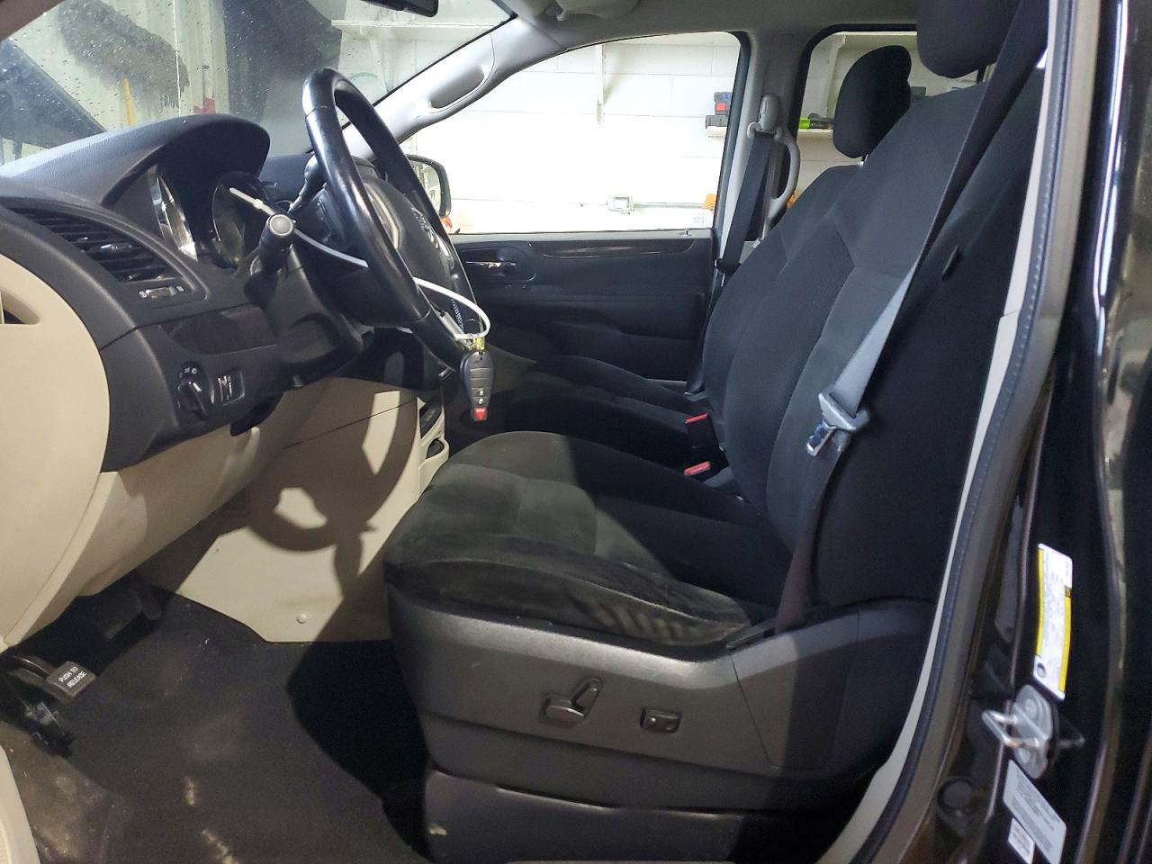 2015 DODGE GRAND CARAVAN SE photo 13