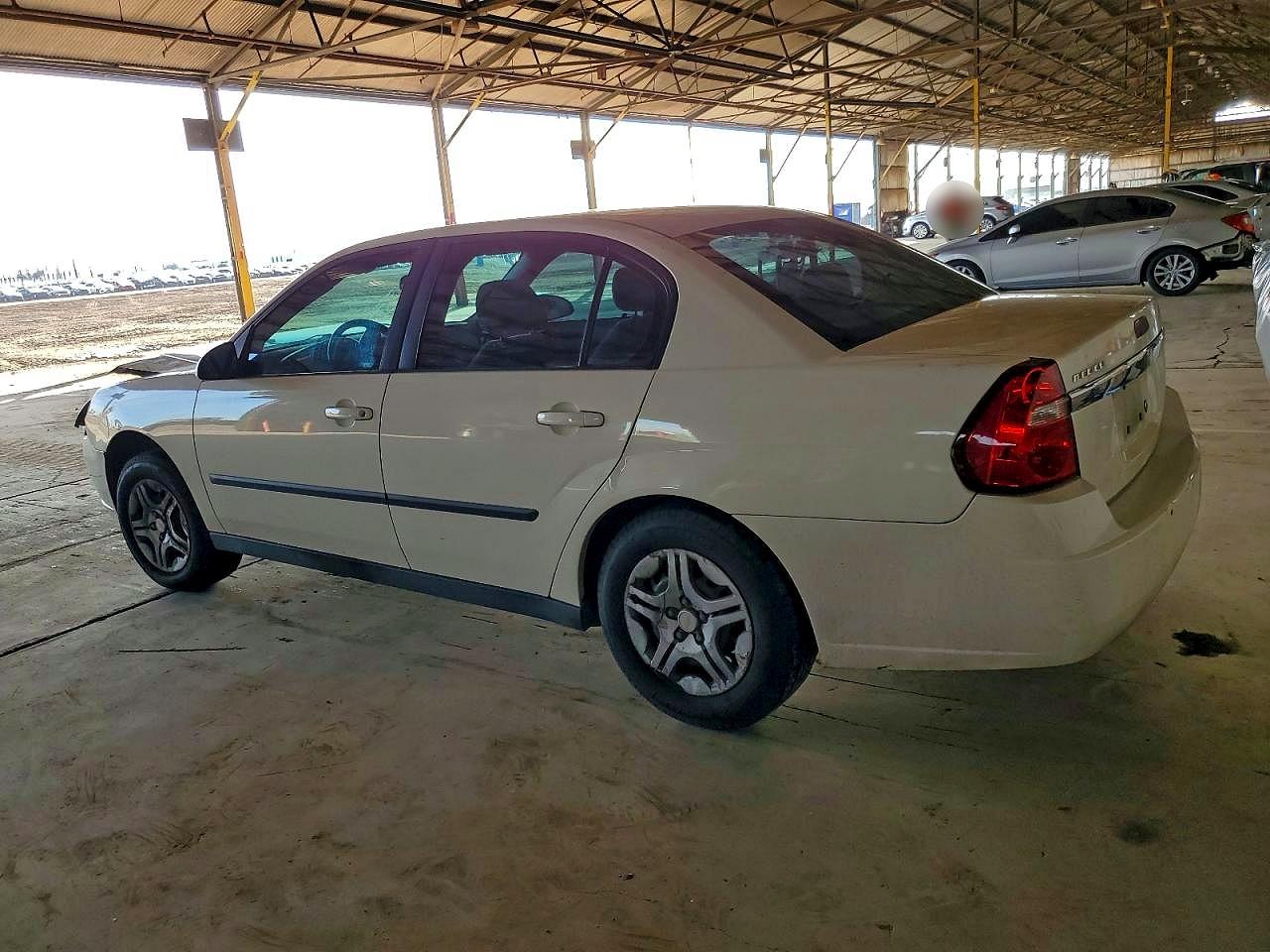 2004 CHEVROLET MALIBU photo 2