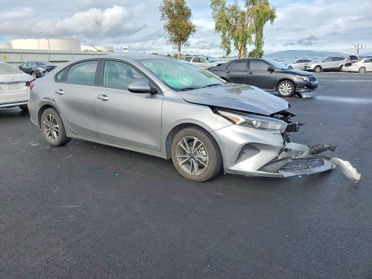 2023 KIA FORTE LX photo 4