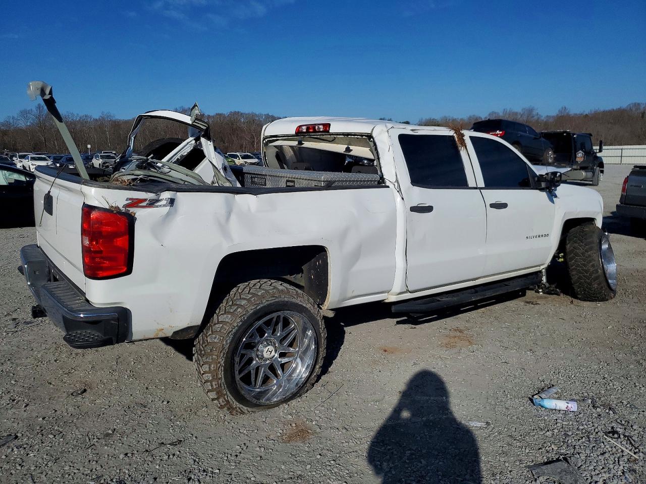 2014 CHEVROLET SILVERADO K1500 LT photo 3