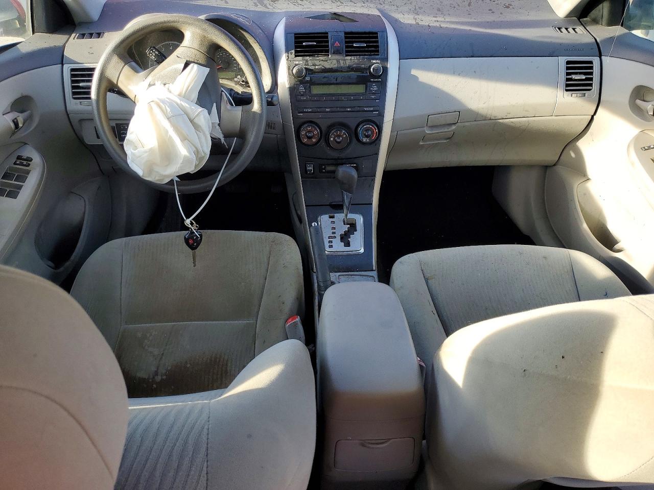 2010 TOYOTA COROLLA BASE photo 8