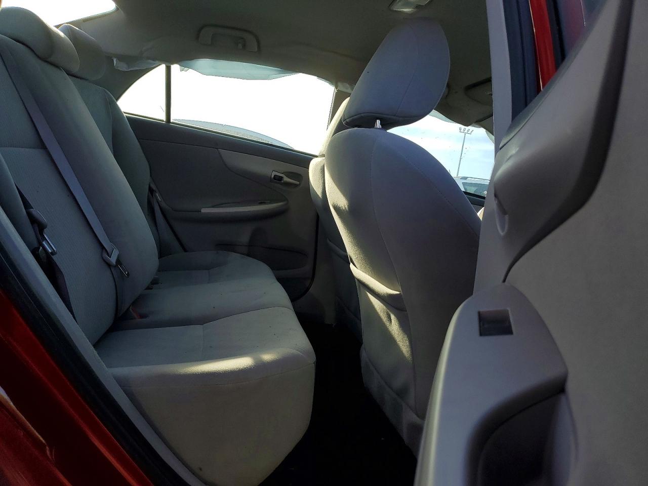 2010 TOYOTA COROLLA BASE photo 10