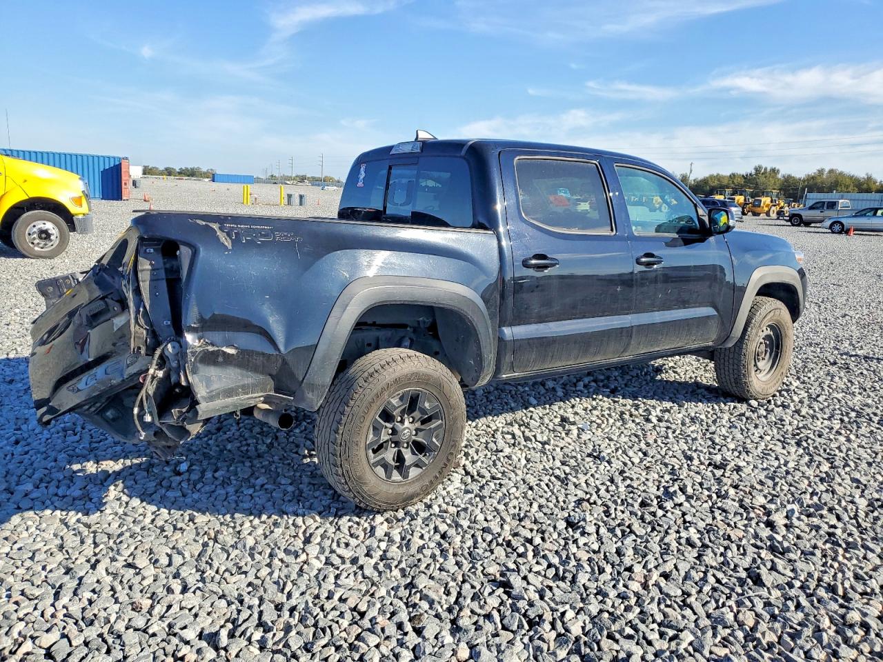 2019 TOYOTA TACOMA DOUBLE CAB photo 3