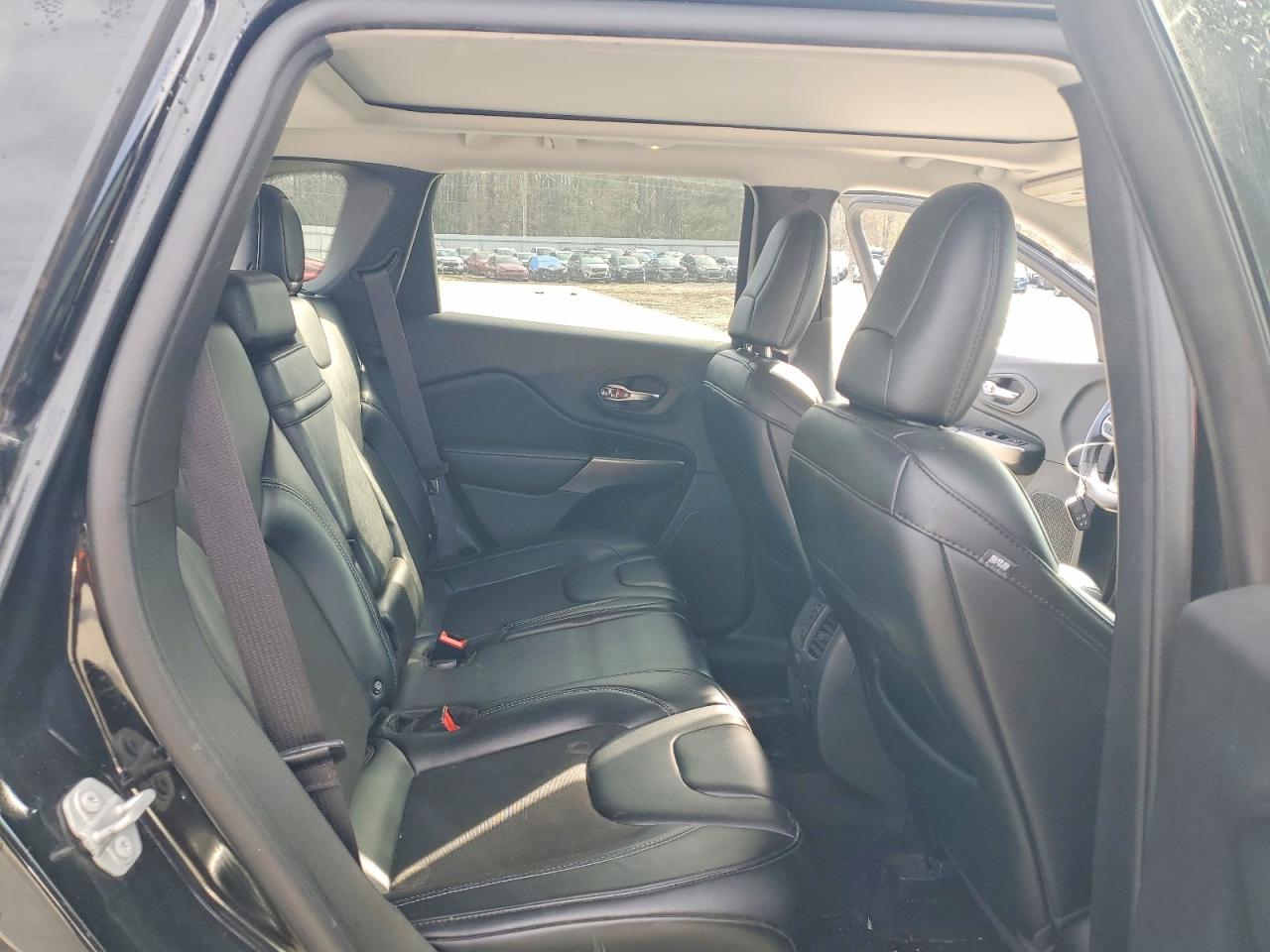 2019 JEEP CHEROKEE LATITUDE PLUS photo 10