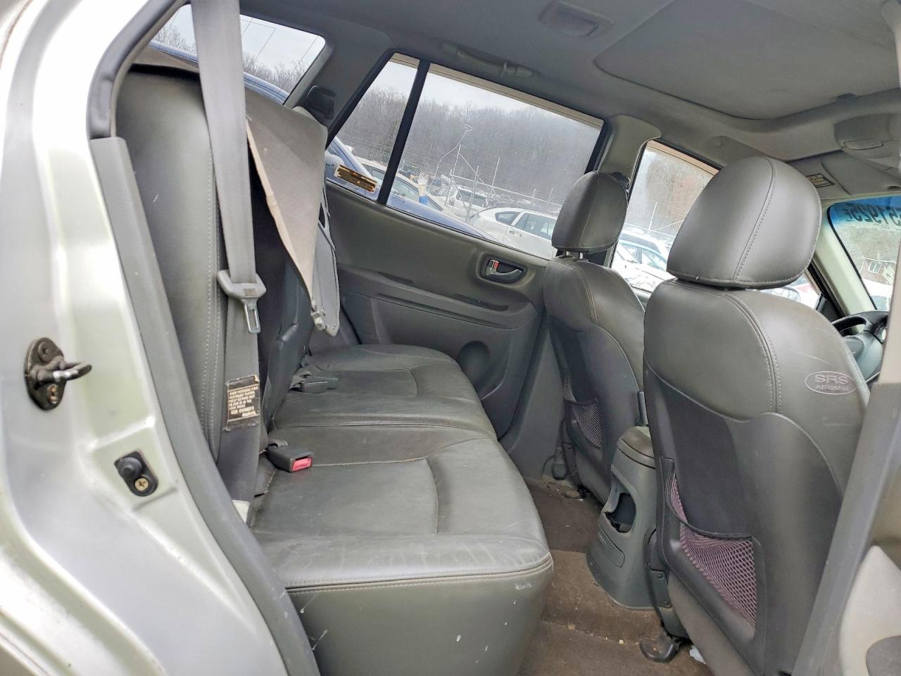2004 HYUNDAI SANTA FE GLS photo 11