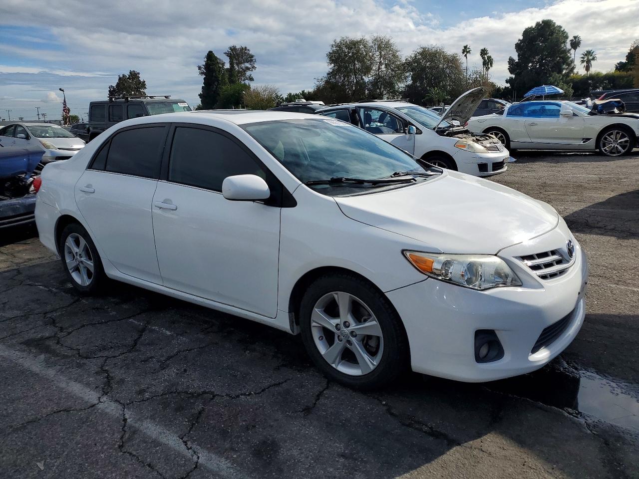 2013 TOYOTA COROLLA BASE photo 4
